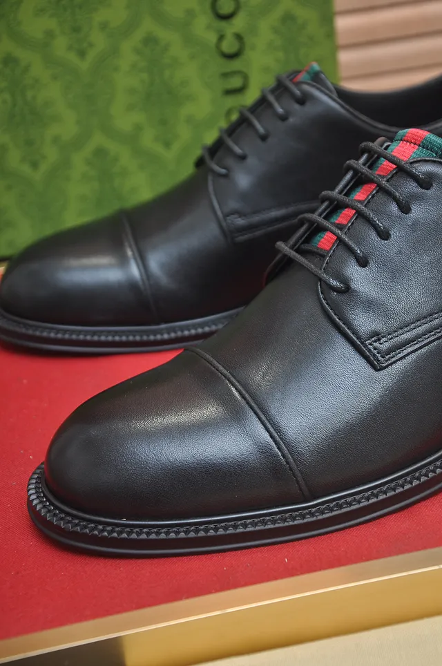 Gucci Black Cap-Toe Oxford Shoes 2