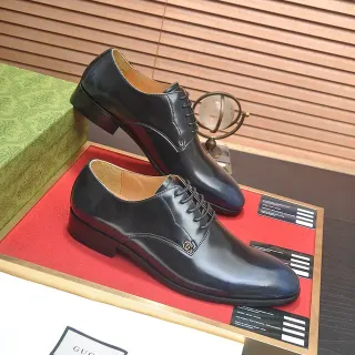 Gucci কালো সোনালি চকচকে চামড়ার ক্যাপ টো অক্সফোর্ড জুতো