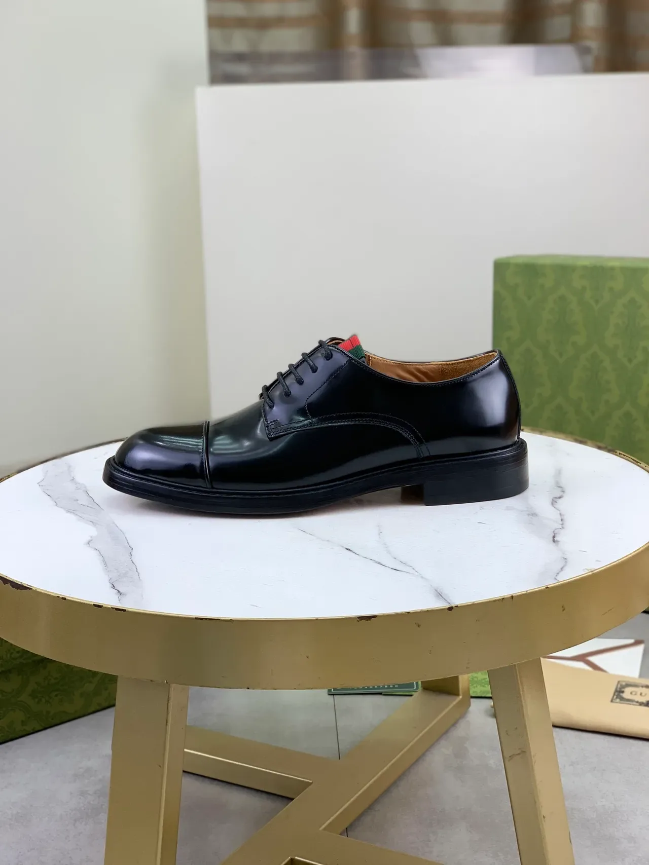 Gucci কালো সবুজ চকচকে চামড়া ক্যাপ টো অক্সফোর্ড জুতা 6