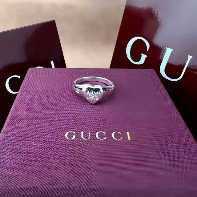 Gucci Blind for Love चांदी सोना दिल आकार का सिग्नेट अंगूठी 3