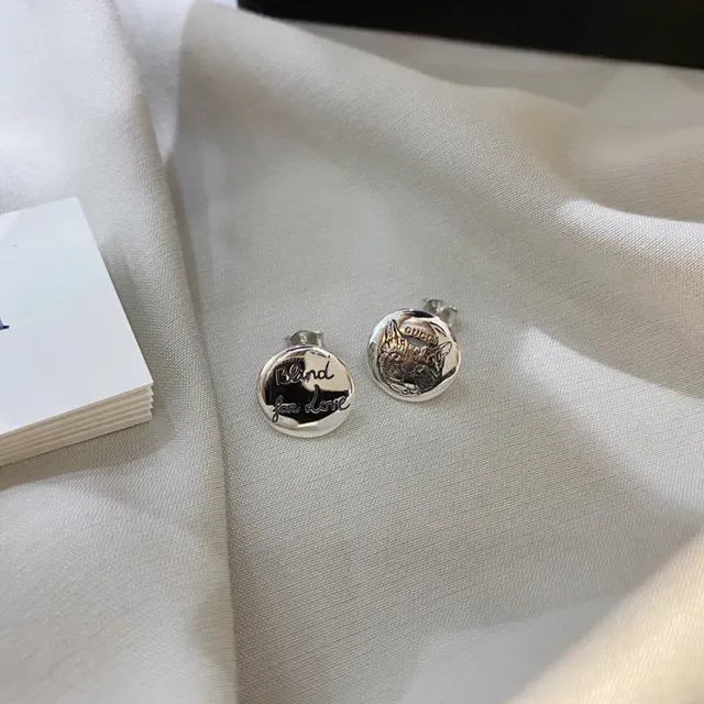Gucci Cat Motif Engraved Silver Stud Earrings 3