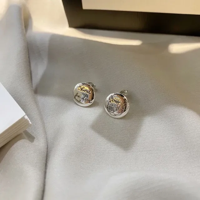 Gucci Cat Motif Engraved Silver Stud Earrings 6