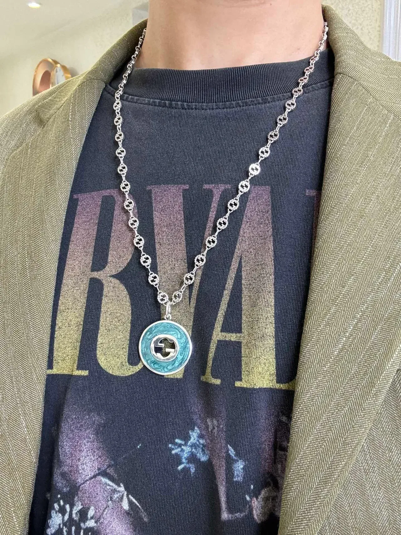 Gucci Circular Enamel Interlocking G Pendant Necklace 5