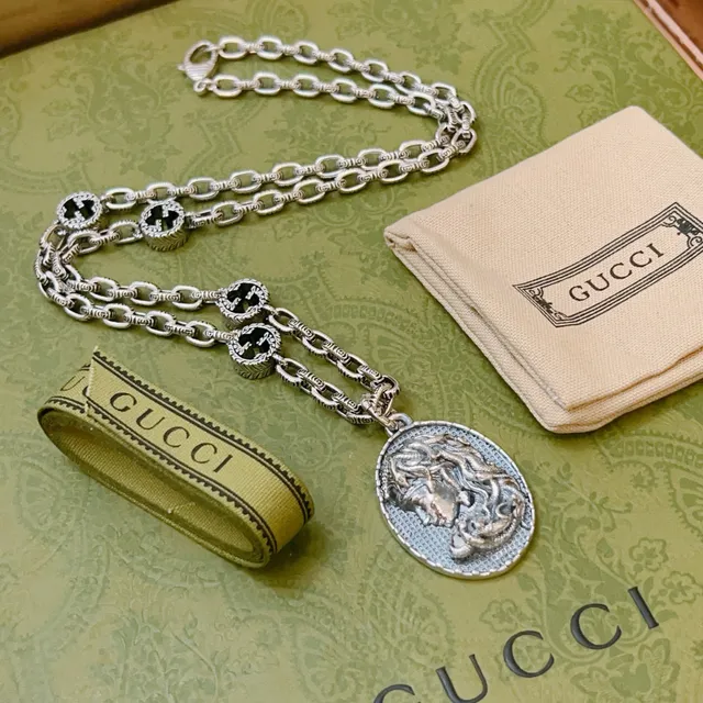 Gucci Dionysus سلسلة فضة أزرق متشابكة رابط G قلادة 6