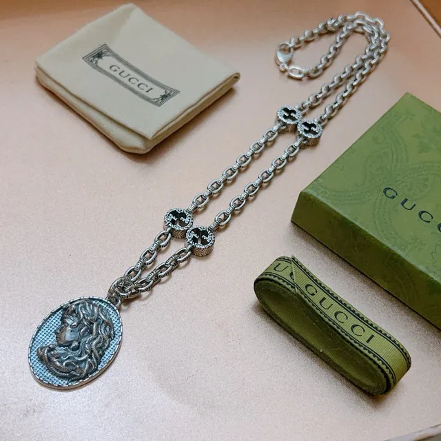 Gucci Dionysus سلسلة فضة أزرق متشابكة رابط G قلادة 7
