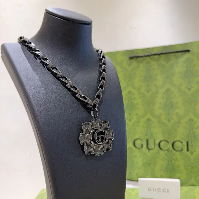 Gucci Floral GG Interlocking Logo Pendant Necklace 9