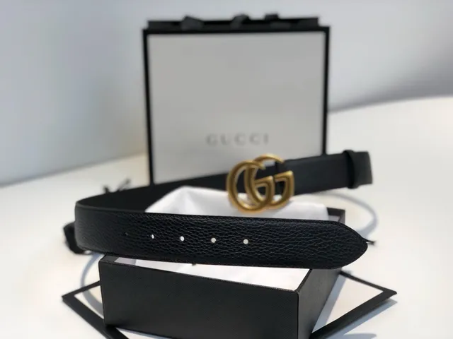 Gucci GG Marmont Black Gold Interlocking G Buckle Textured Leather Belt 4