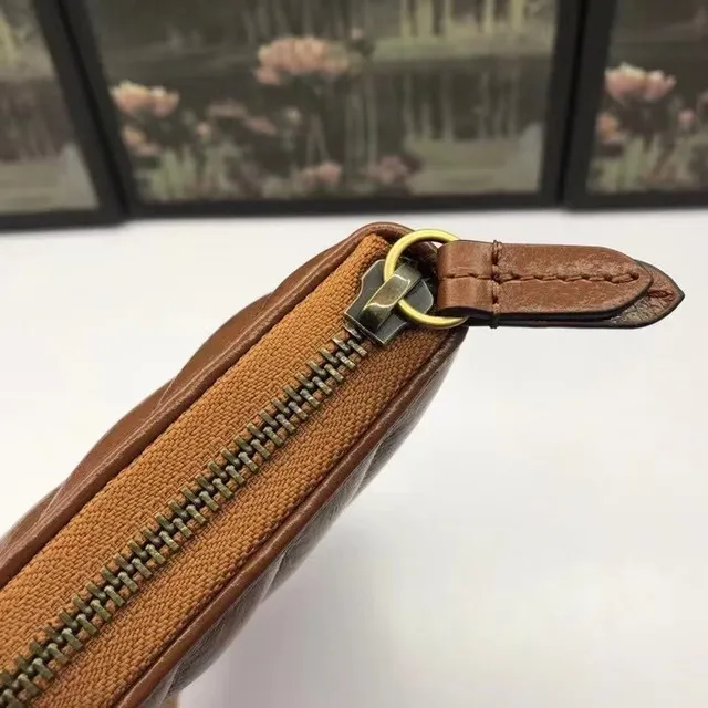 Gucci GG Marmont Carteira Longa de Couro Matelassê Marrom 4