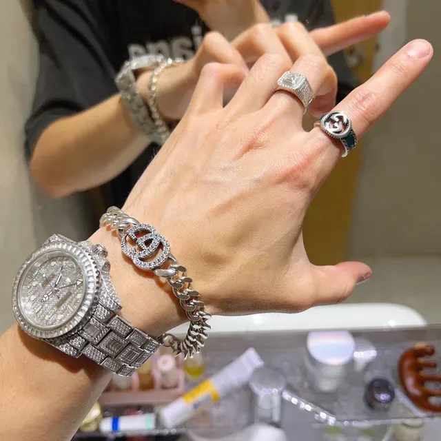 سوار Gucci GG Marmont سلاسل كيرب مزين بالكريستال 8