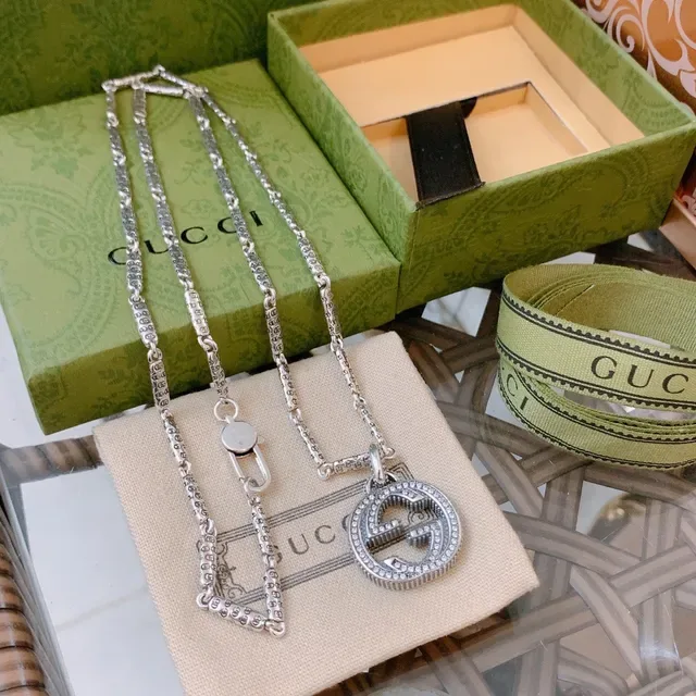 Gucci GG Marmont Crystal-Embellished Interlocking G Pendant Necklace 7