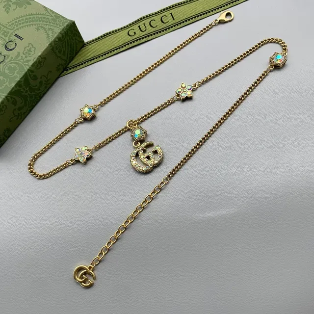 Colar Gucci GG Marmont inspirado corrente Curb dourada multicolor cristal-encrustada pingante G interligado 3