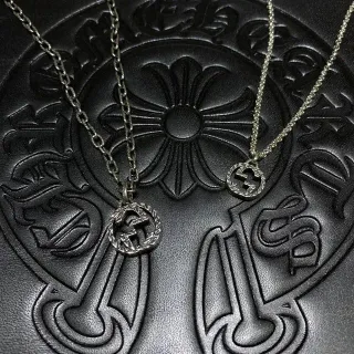 Gucci GG Marmont Interlocking G Laurel Wreath Collier pendentif