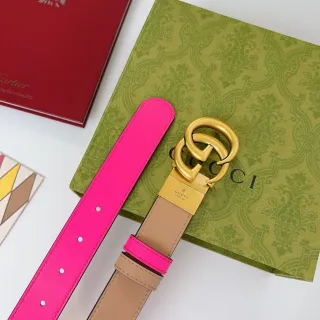 Gucci GG Marmont Cinto de couro reversível rosa e bege