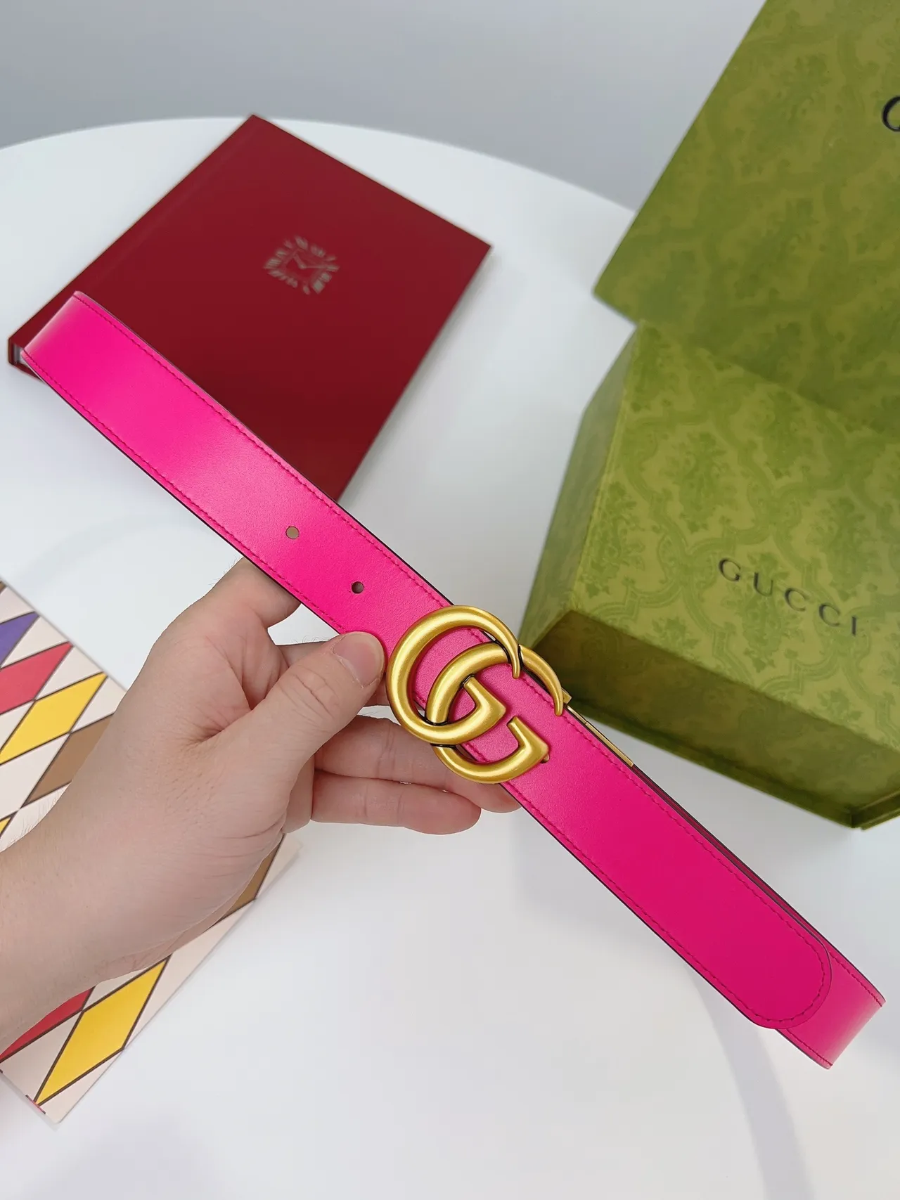 Gucci GG Marmont Ceinture en cuir réversible rose et beige 8