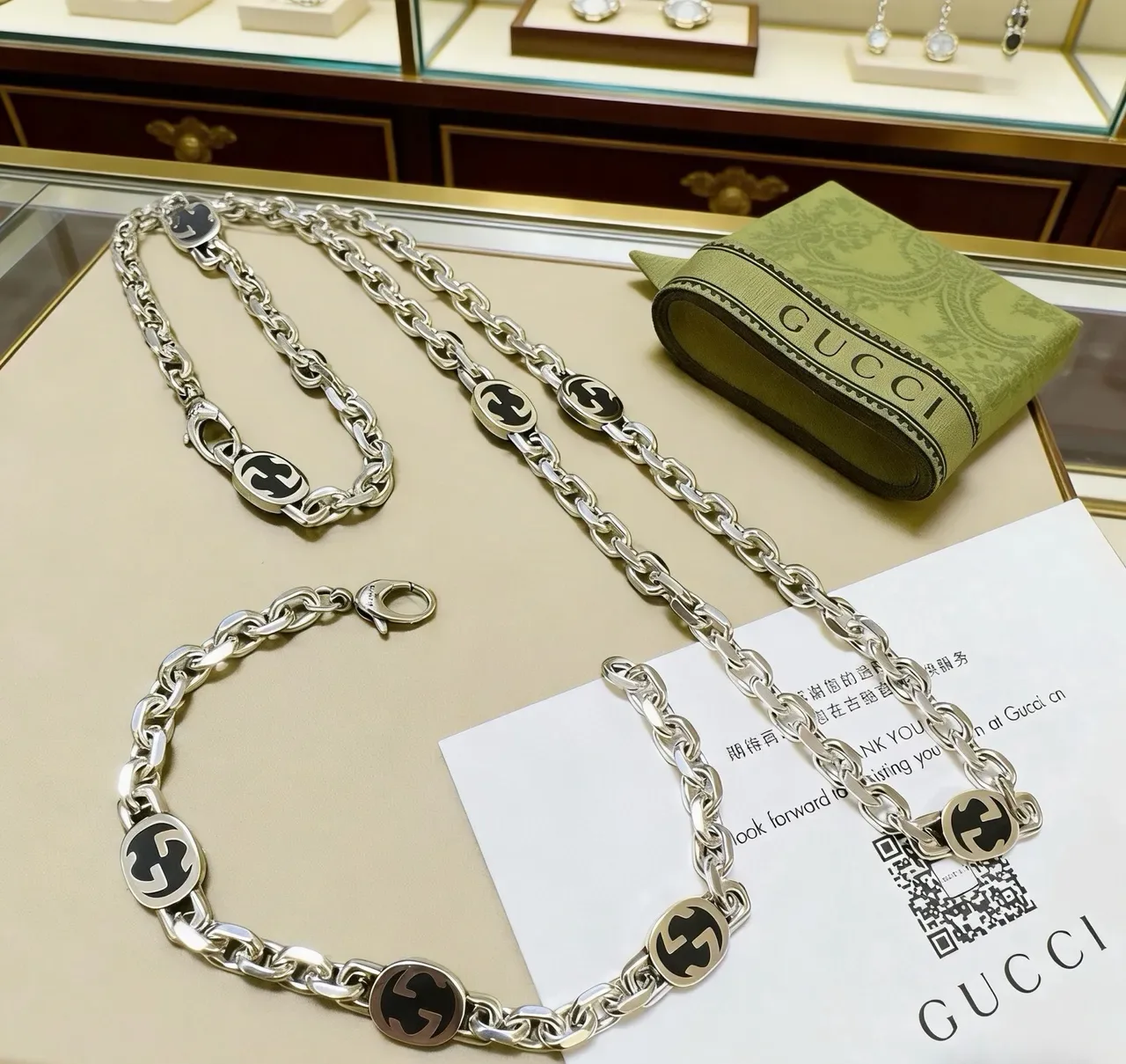 Collar Gucci GG Marmont Plata Negro Cadena Chunky Oval Link Interlocking G Medallions 7