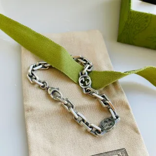 Gucci GG Marmont Pulsera Cadena de Eslabones Gruesa Verde Plata Medallones Entrelazados