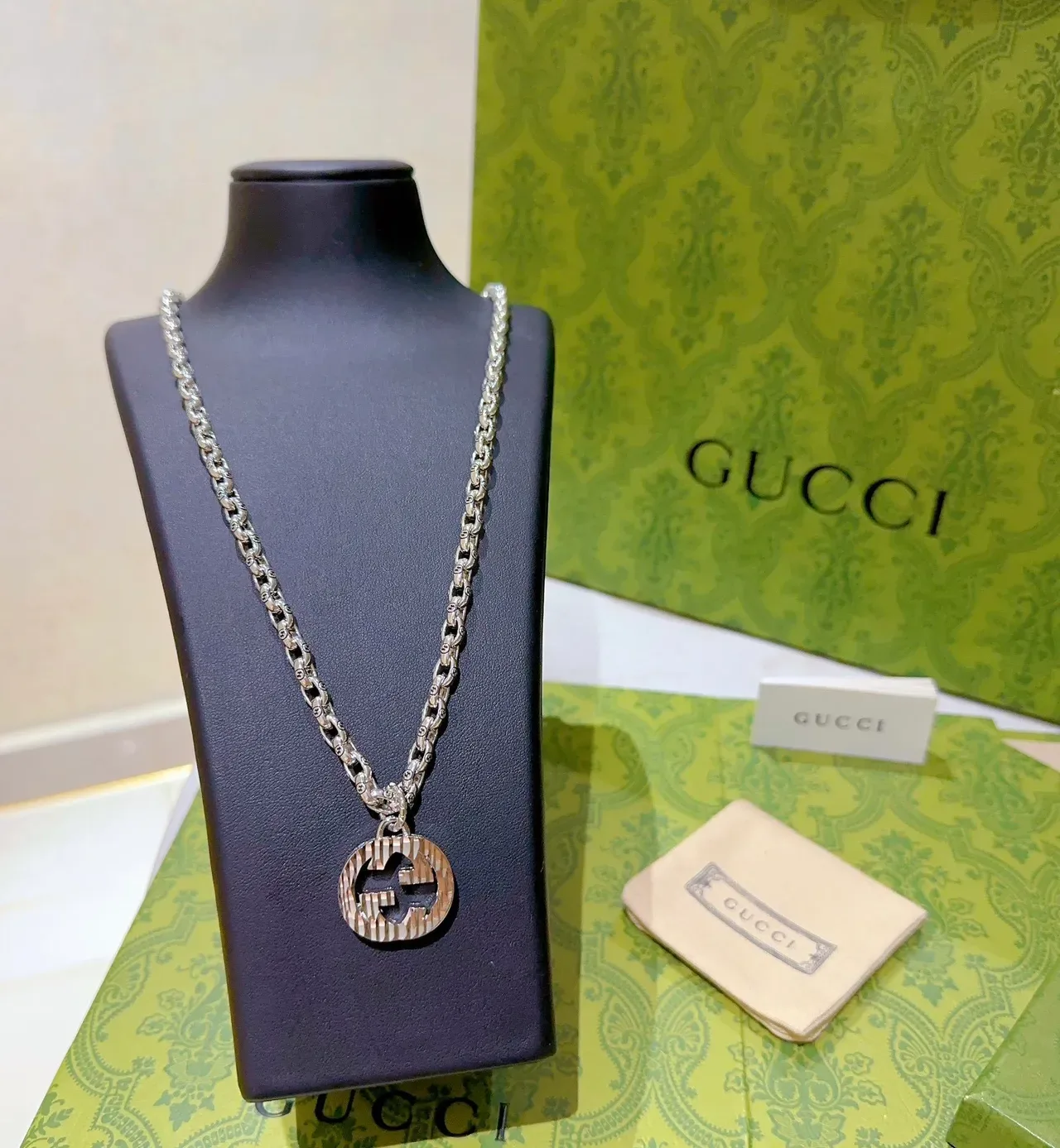 Gucci GG Marmont Collier pendentif argent Interlocking G 3