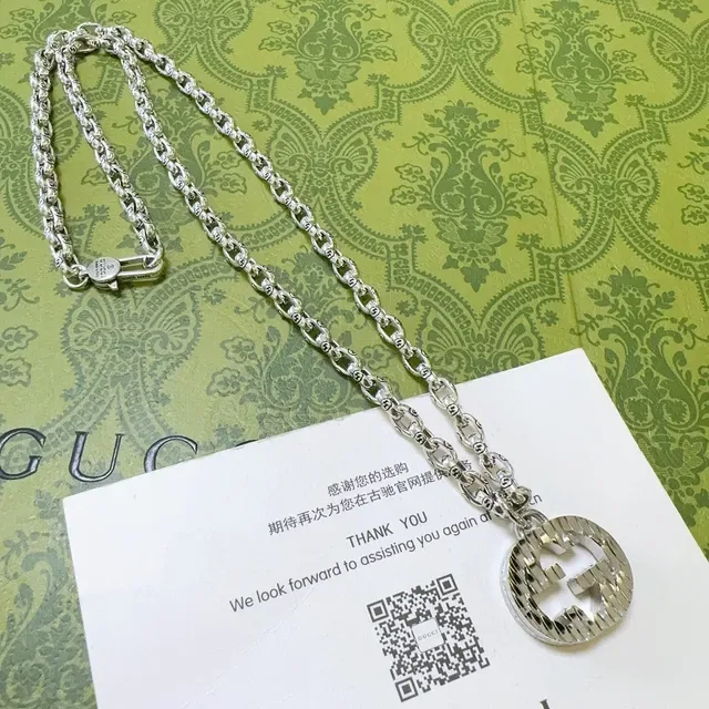 Gucci GG Marmont Collier pendentif argent Interlocking G 6