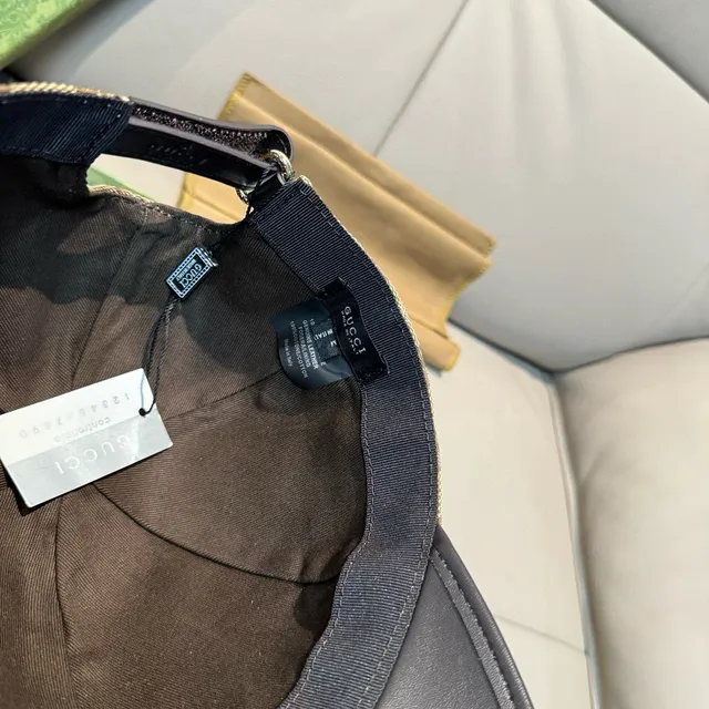 Gucci GG Monogram قماش كانفاس وجلد كاب بيسبول 4