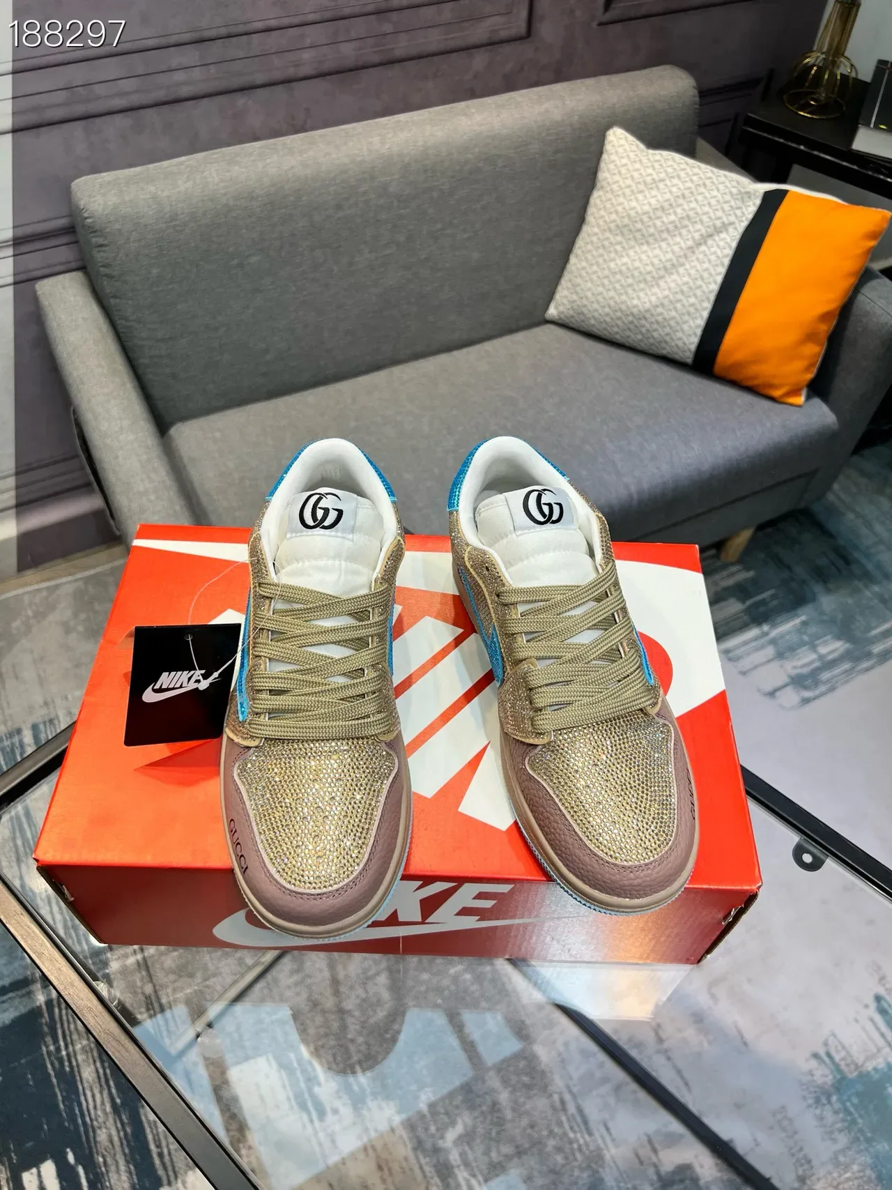 Gucci 金蓝水晶镶嵌双色皮革生活方式运动鞋 7