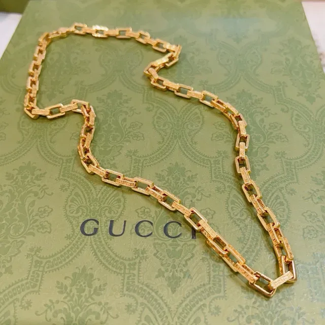 Gucci Gold-Tone Rectangular Link Textured Necklace 9