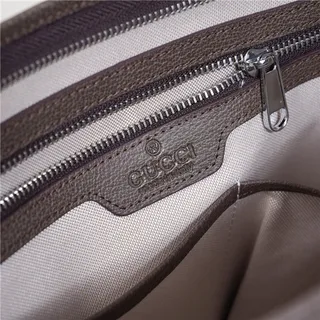 Gucci 灰绿色 结构化的 GG Monogram 帆布 Web Stripe 中心 托特包 11