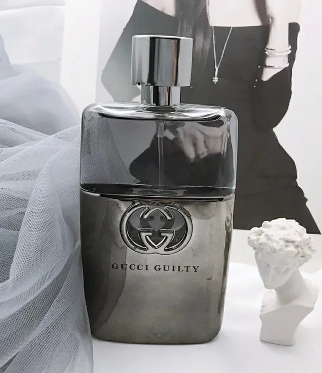 Gucci Guilty Perfume Preto Metálico 3