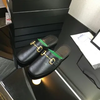 Gucci Horsebit 1955 Zapatos Casuales de Cuero Negro Verde con Hebilla
