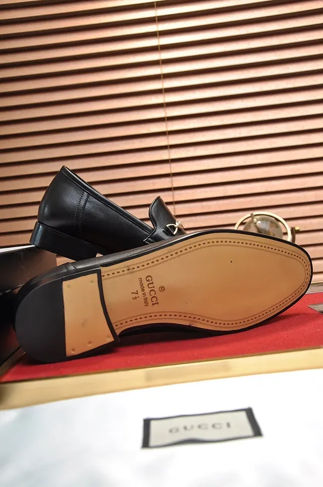 Gucci Horsebit 1955 Mocassins en Cuir Noir et GG Monogram 3
