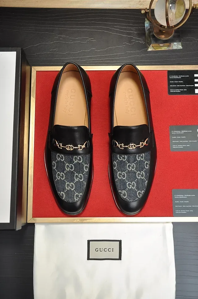 Gucci Horsebit 1955 Mocassins en Cuir Noir et GG Monogram 5