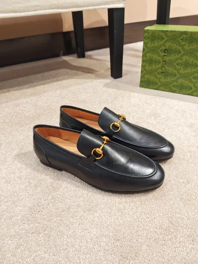 لوفر Gucci Horsebit 1955 من جلد أسود بهورسبيت ذهبي 4
