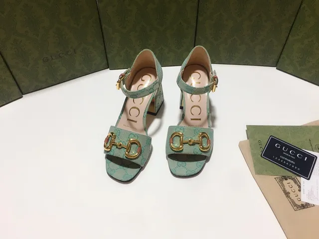 جوتشي Horsebit 1955 أخضر نعناع Jacquard Horsebit Gladiator Sandals 8