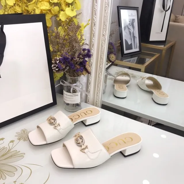 Gucci Horsebit 1955 Sapatos Casuais de Couro Branco Dourado com Fivela Dupla-G 6