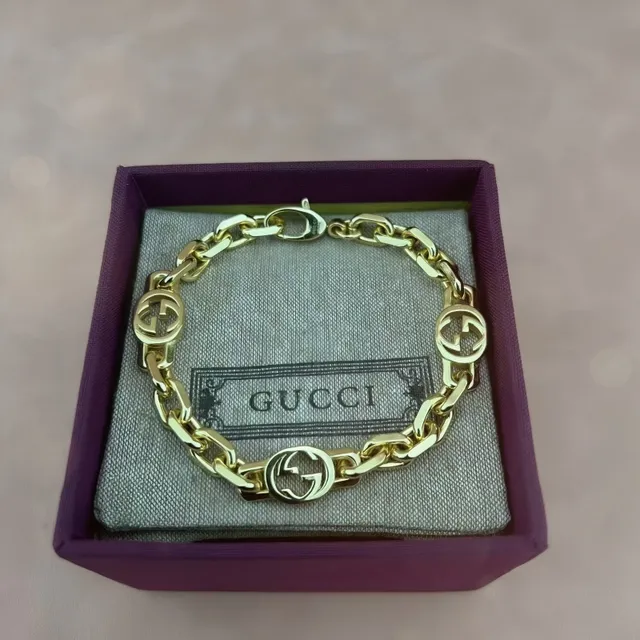 Gucci Interlocking G Pulseira de Corrente Charms de Logo Dourado Pulseira 4