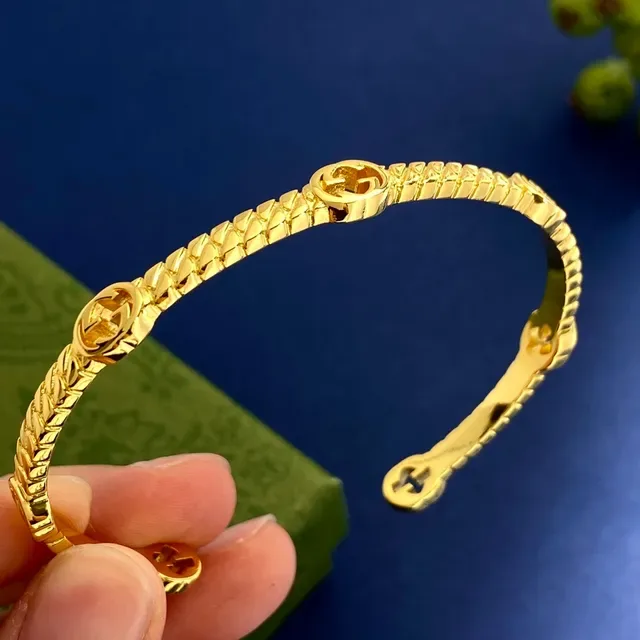 Gucci Interlocking G Twisted Rope Cuff Bracelet 5