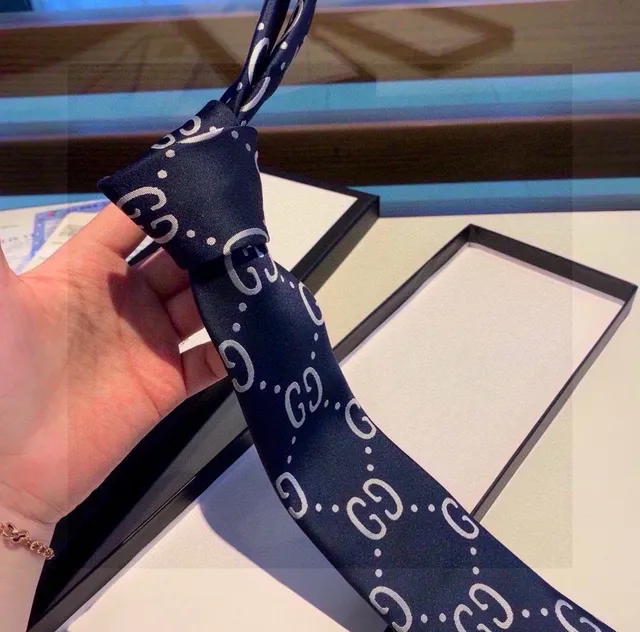 Gucci Interlocking GG Monogram Navy gravata 9