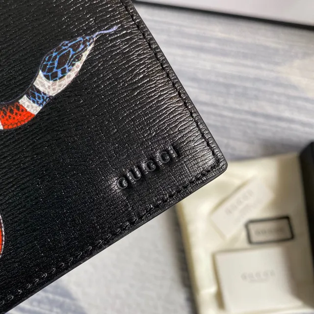 Gucci Kingsnake Print কালো Saffiano Leather ছোট বাটোয়া 7