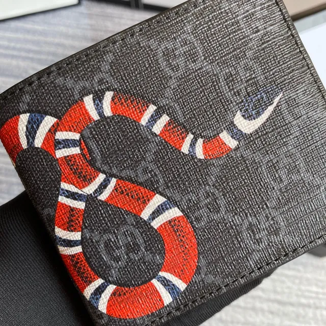 Gucci Kingsnake Print কালো Saffiano Leather ছোট বাটোয়া 15