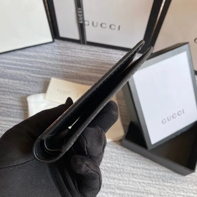 Gucci Kingsnake Print কালো Saffiano Leather ছোট বাটোয়া 17