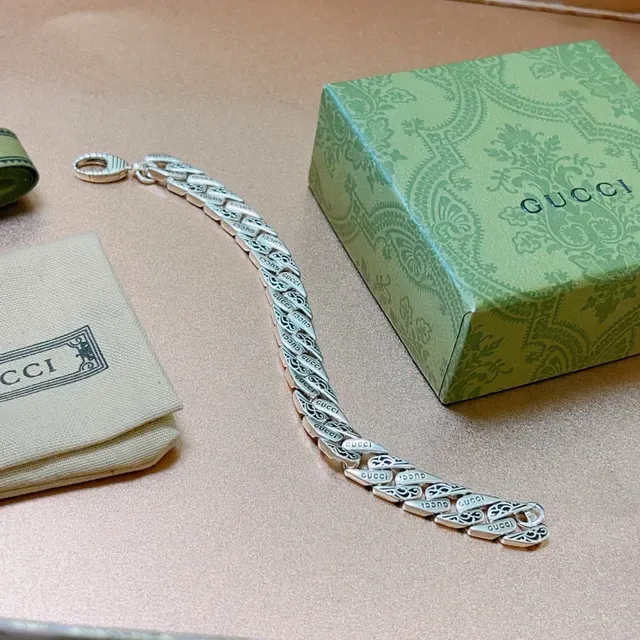 Gucci Link to Love Silver Wide Chain Engraved Branding Bracelet 3