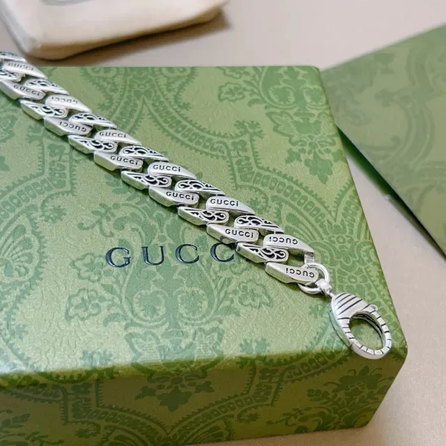 Gucci Link to Love Silver Wide Chain Engraved Branding Bracelet 7