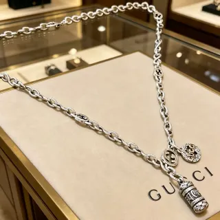 Gucci মাল্টি-পেন্ড্যান্ট রুপালি চেইন নেকলেস