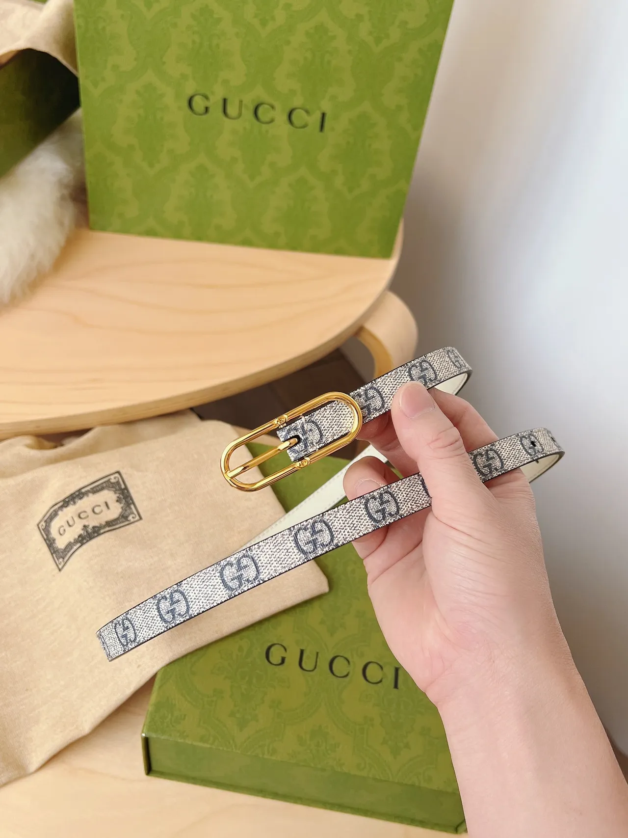 Gucci Ophidia ধূসর সাদা GG Supreme ক্যানভাস সংকীর্ণ সিলুয়েট চামড়ার বেল্ট 7