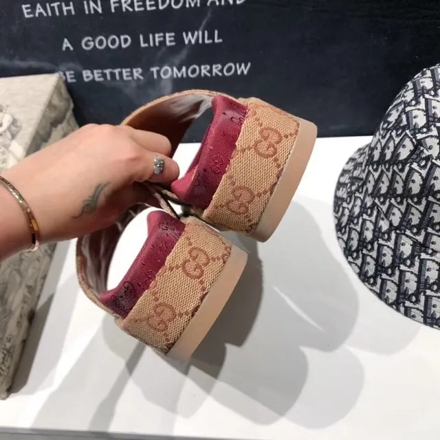 Gucci Screener Bege e Borgonha GG Monogram Chinelo de plataforma 8