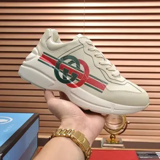 Gucci Screener Beige Rojo Suela gruesa Parte superior de cuero Sneakers de estilo de vida