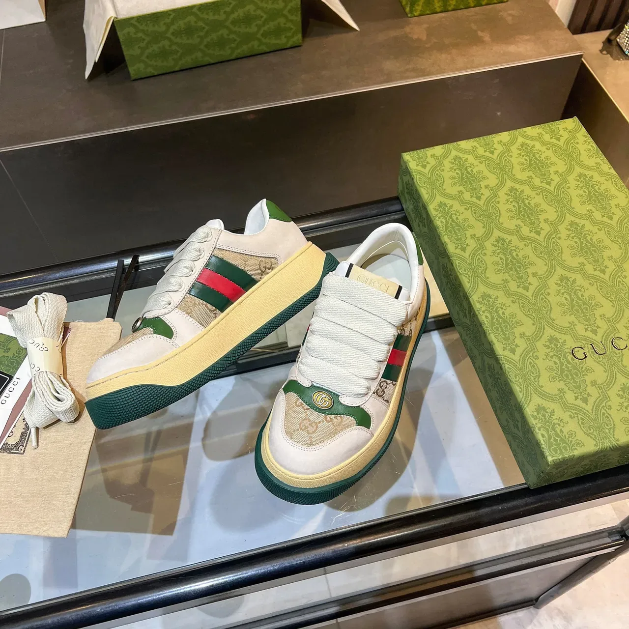 Gucci Screener Off-White এবং Beige GG Monogram Web Stripe লাইফস্টাইল স্নিকার 6