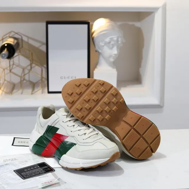 Gucci Screener 白红唇部图形粗厚运动鞋 3