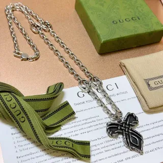 Gucci Collier Argent Noir Chaîne Interlocking G-Link Pendentif Croix
