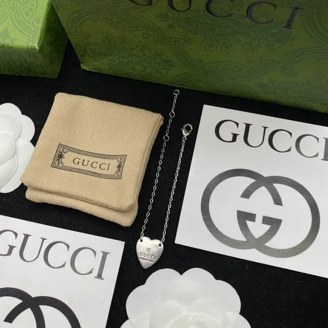 Gucci Silver Heart-Shaped Engraved Logo Necklace 6