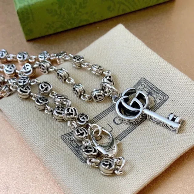 Gucci Silver Interlocking GG-Link Chain Key-Shaped Pendant Necklace 2